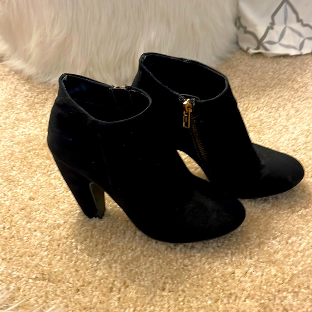 Black suede ankle boots 6.5